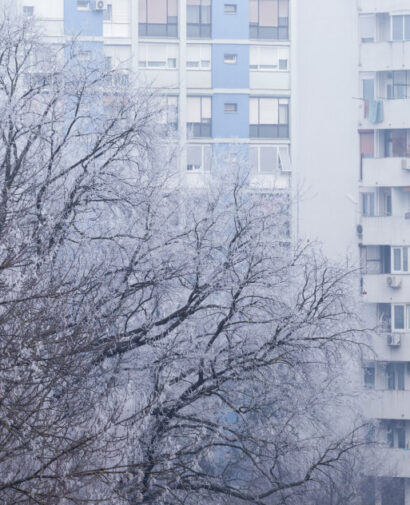 Czy zabudowa balkonu obniży Twoje rachunki za prąd i zatrzyma smog